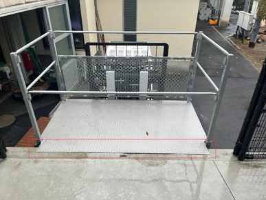 安全昇降台の設置